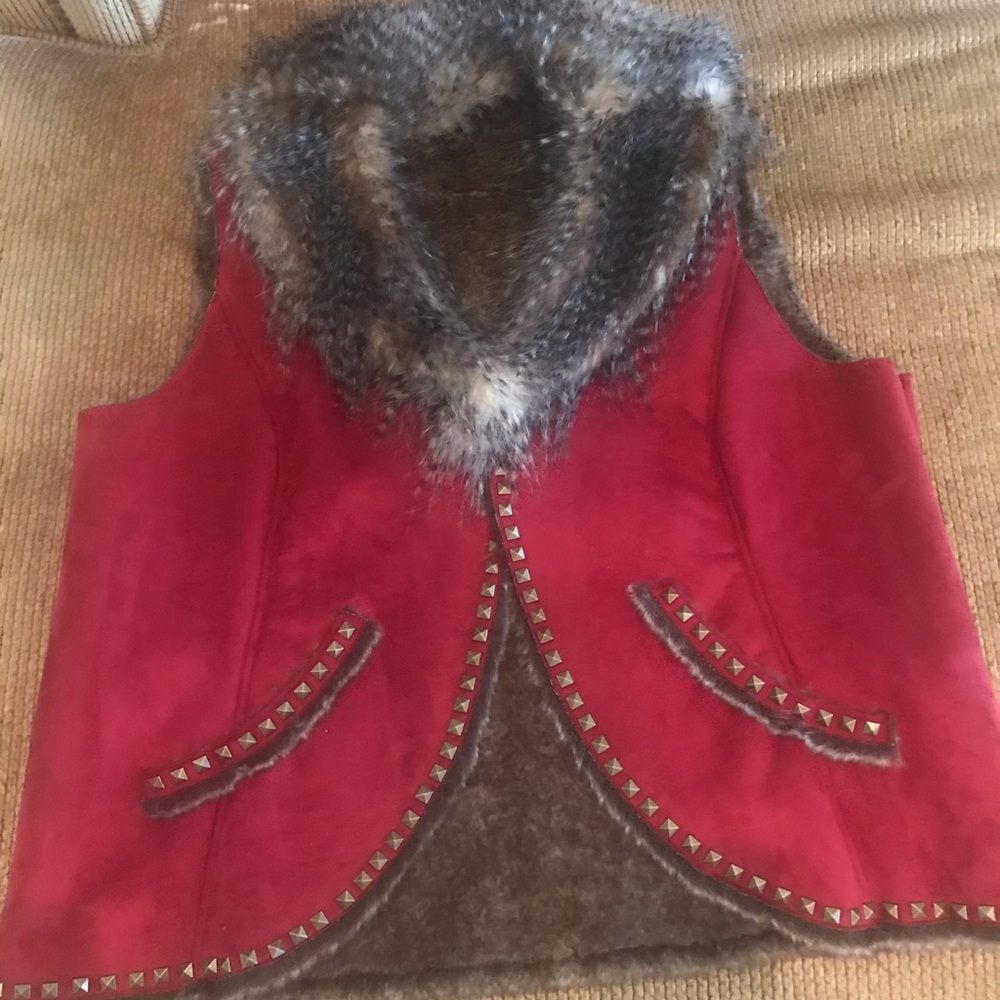 Vest - Picture 3 of 4